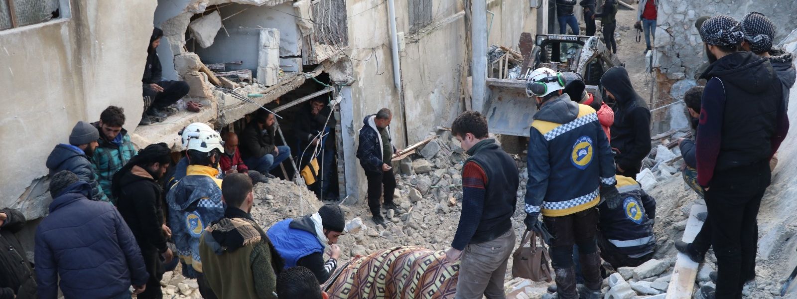Turkiye-Syria Quake: Death toll passes 7,900